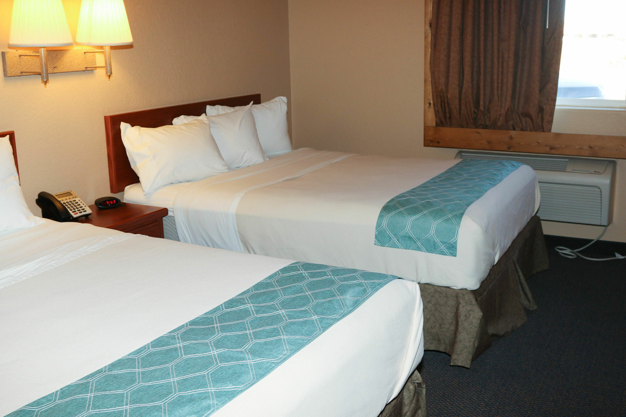 ทราเวลลอดจ์ บาย วินด์แฮม ยิลเลตต์ Hotel ภายนอก รูปภาพ